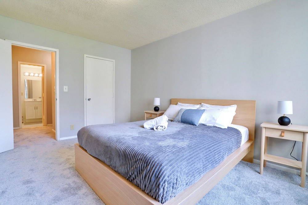 Immerse Yourself in This Beatiful Apt