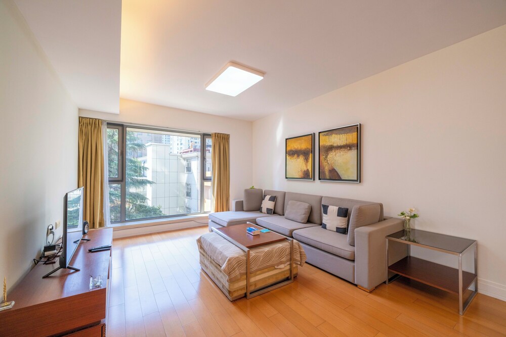 Tyms Cozy 2BR 1BA Apt Xuhui Metro