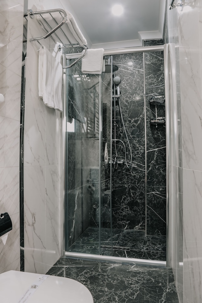 Grand Lark Otel - Image 89