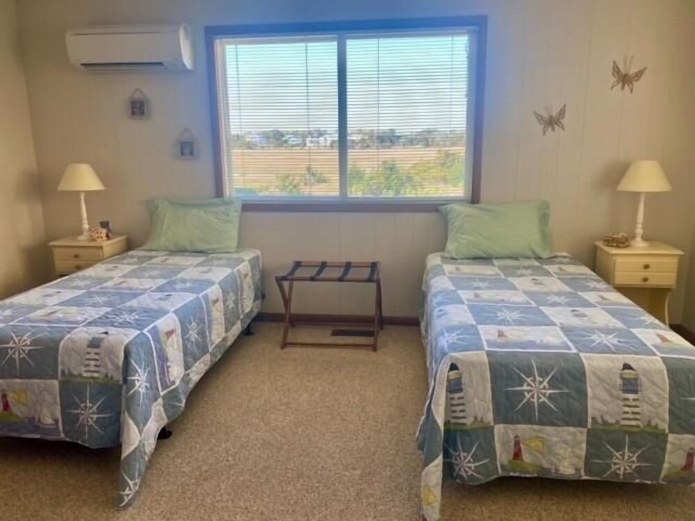 Myrtle Beach Vacations - Eastside  3 Bedroom Home by RedAwning - Property Image 3