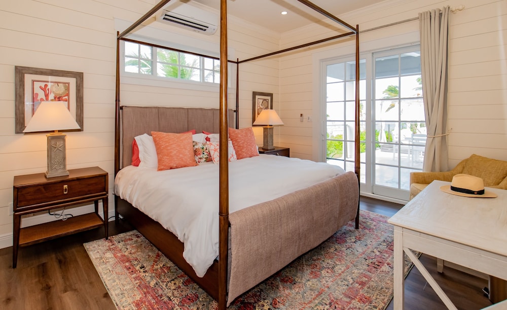 Seaduced - Brand New Luxury Beachfront Estate With Pool 4 Bedroom Home