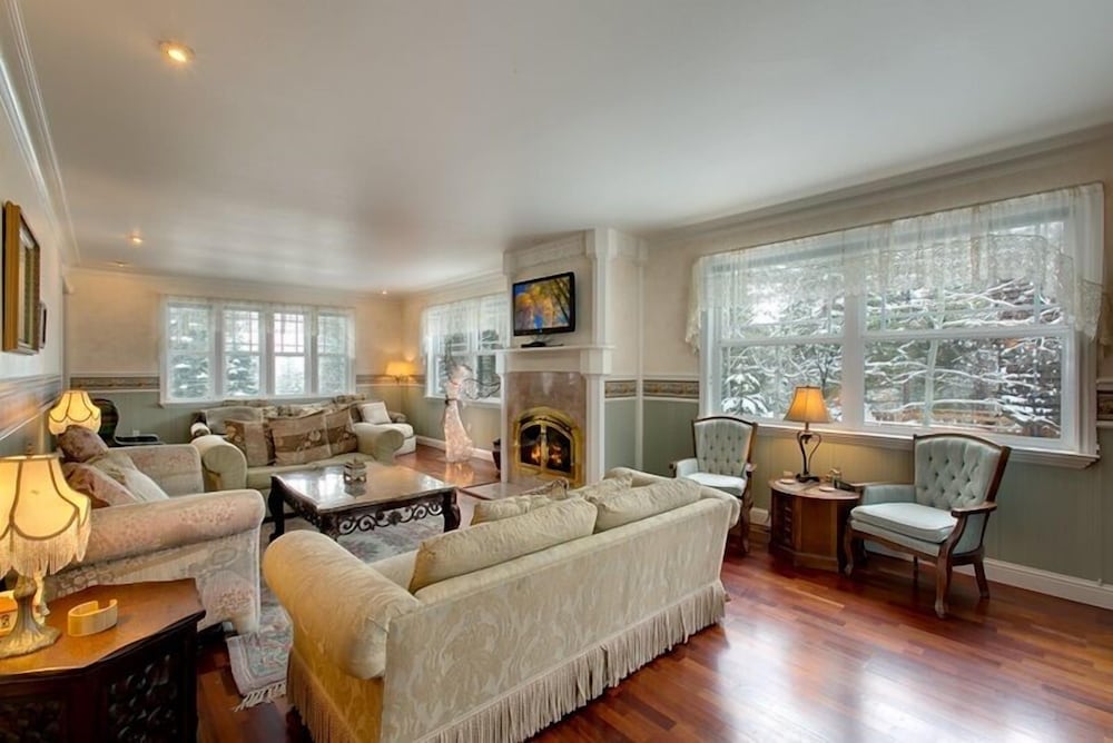 2478 Cold Creek Trail