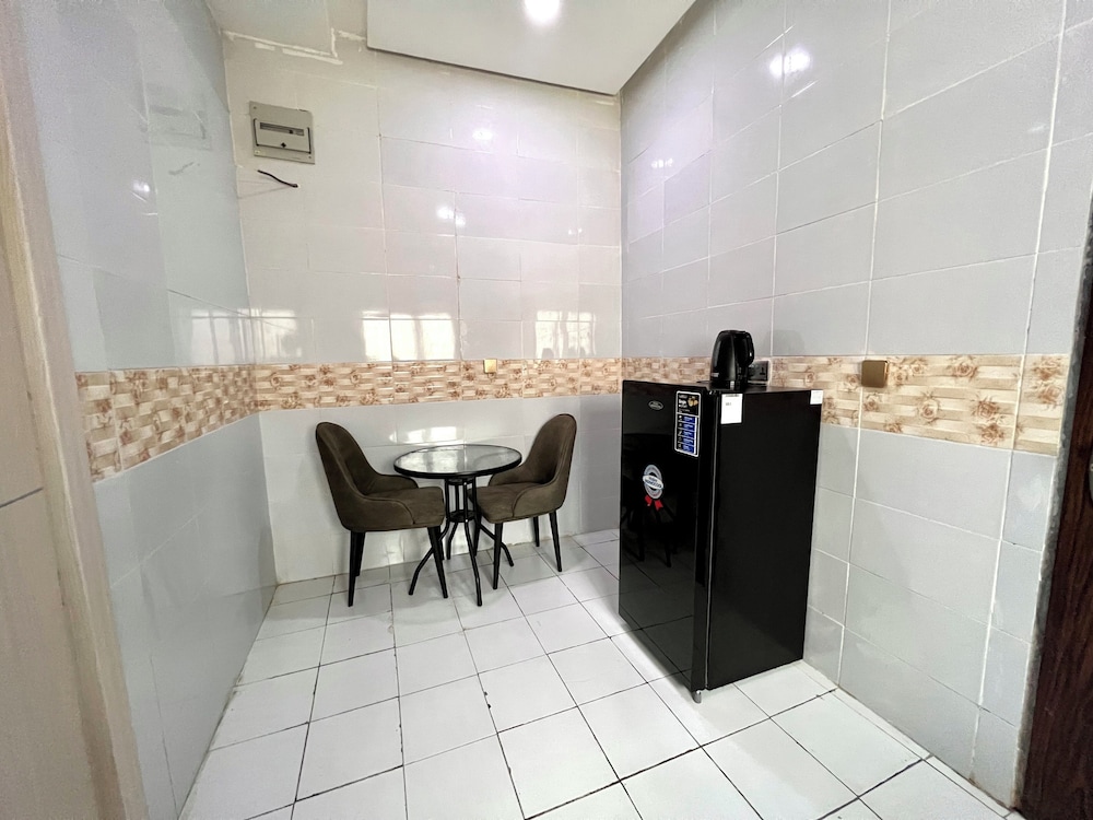 FURNISHED APARTMENTS