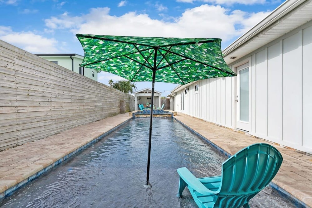 100 Steps to Beach Pool Hot Tub BBQ Playground