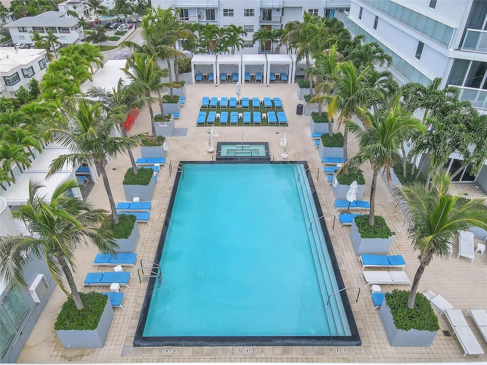 Lux Two BR Suite at W Fort Lauderdale