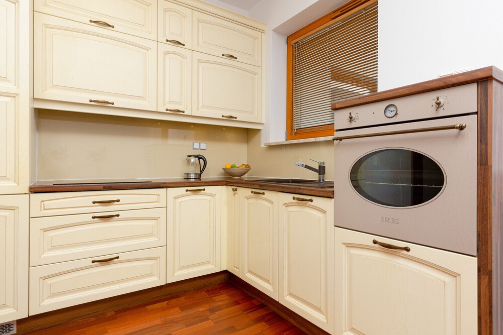 Apartment Polkowska Warsaw by Renters view 5