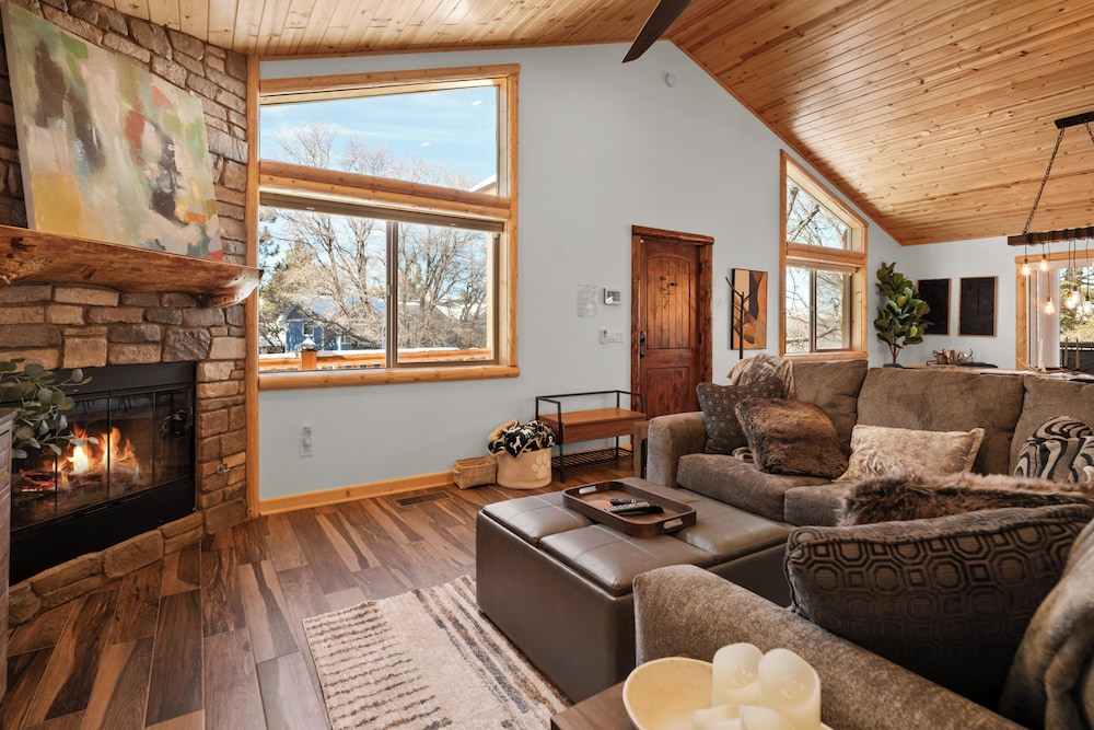 Acorn Cabin
