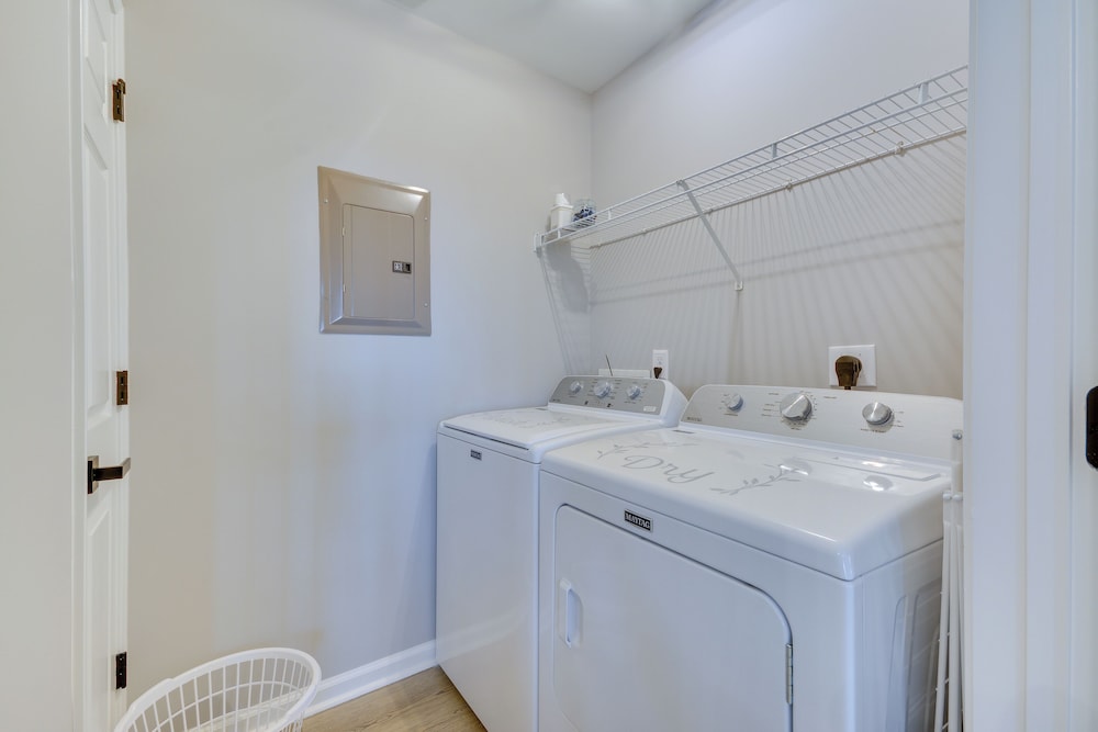 Easy Access to Dtwn: High Point Condo