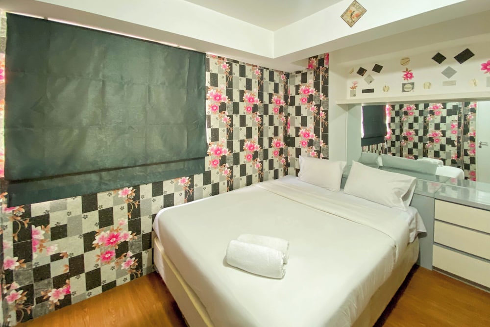 Comfort Living And Modern 2Br At Bassura City Apartment
