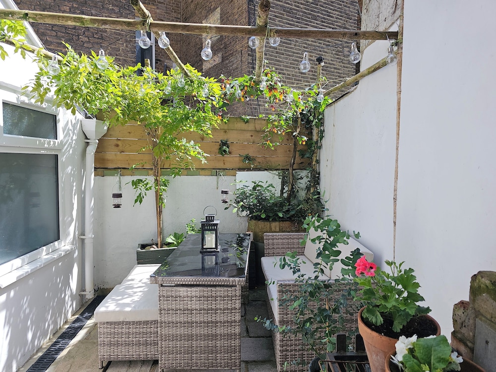 outdoor bbq area