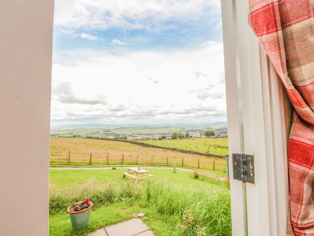 The Journeyman Luxury Shepherds Hut