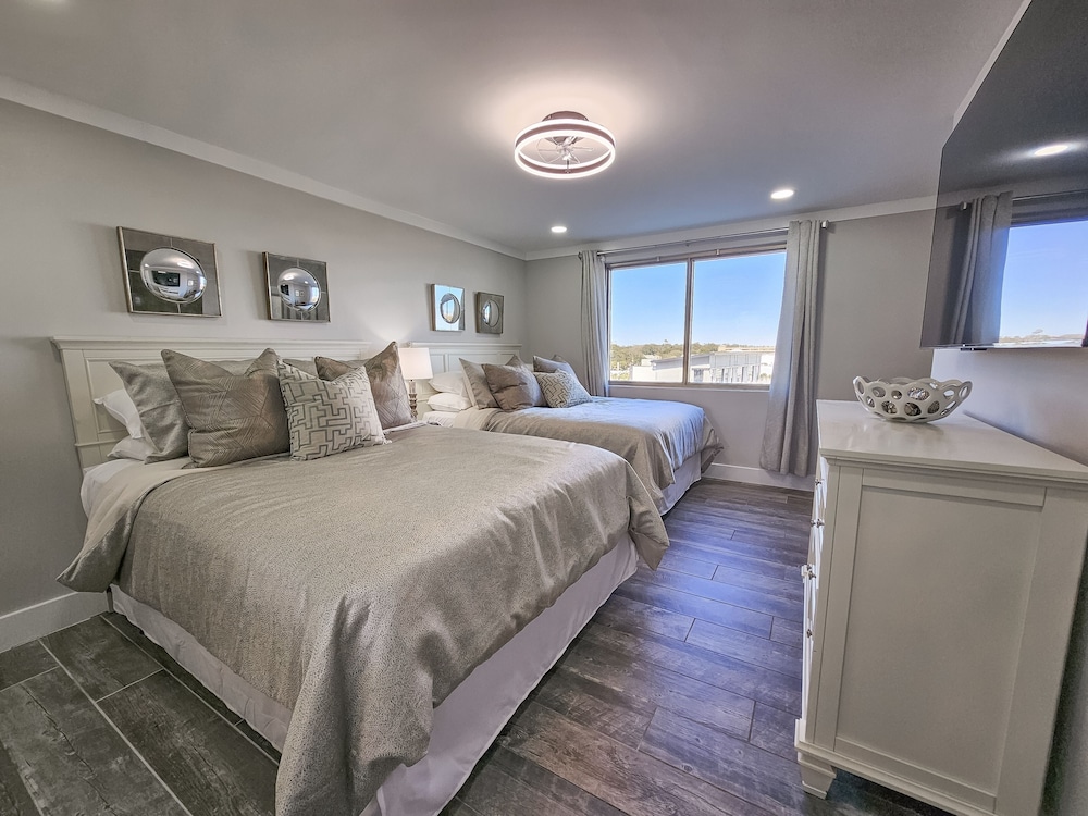 Superbly Updated Ocean View Condo, 303 Brighton, Full Access 3 Bedroom Condo