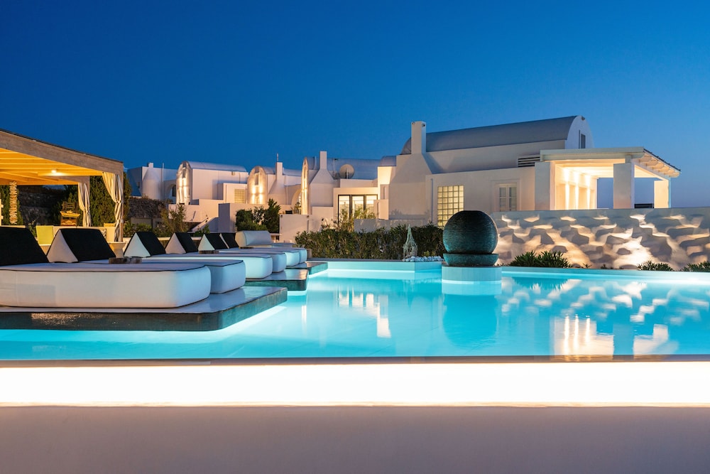 Oia Sunset Villas