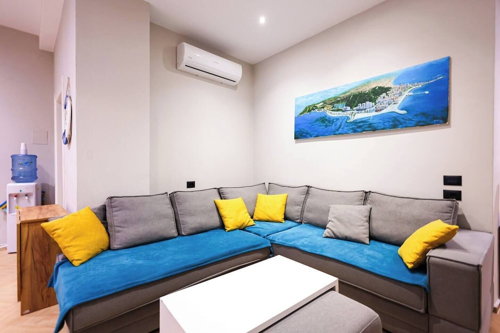Grandstay Central 101