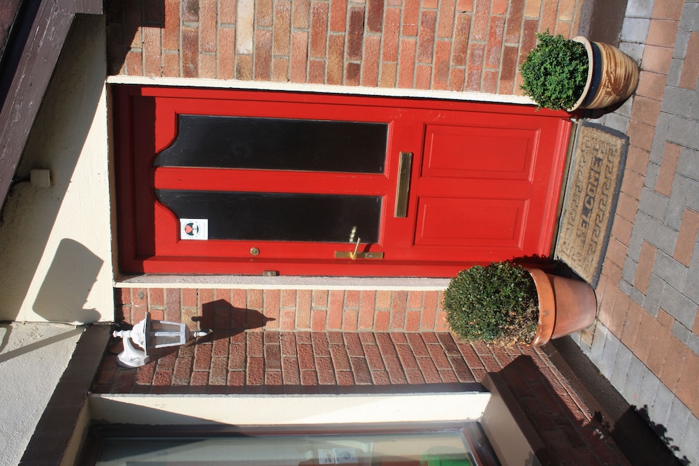 Seamount House BB - Property Image 3