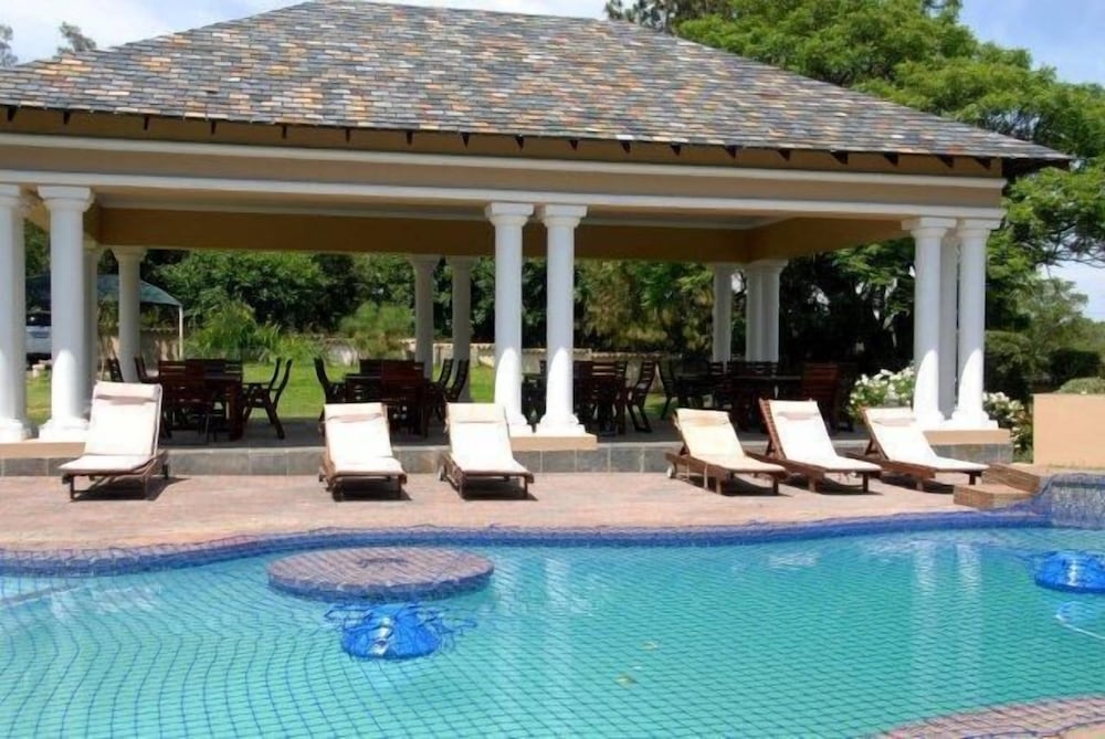 Attache Guest Lodge