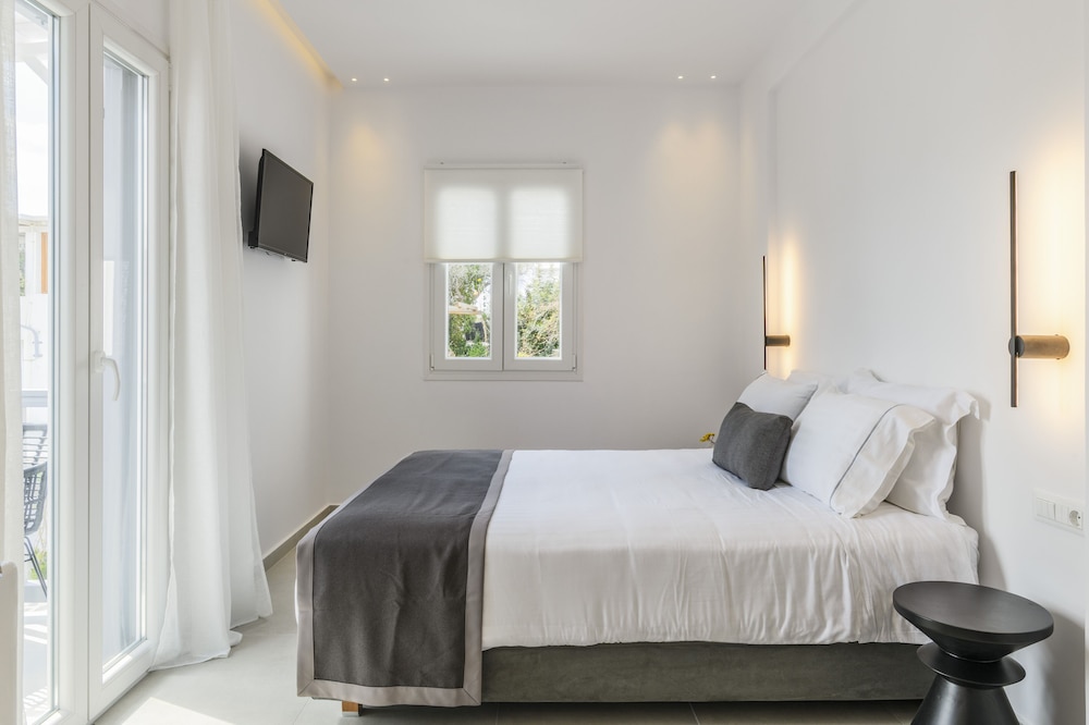 Sunset Windmills Suites photo 2