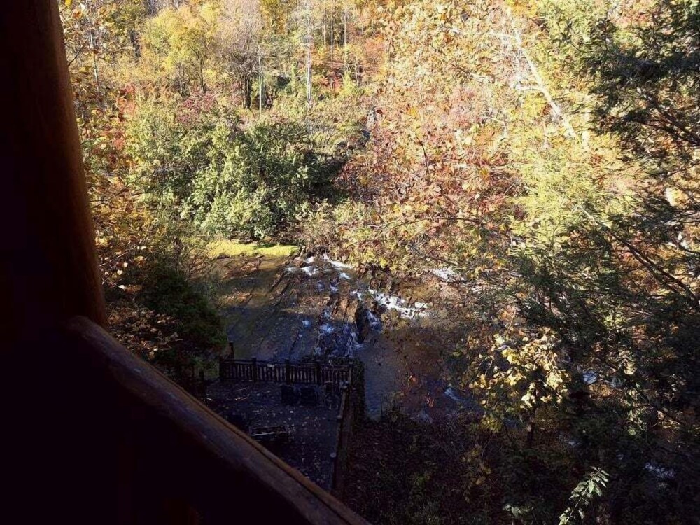 Reservation 2 Bedroom Cabin