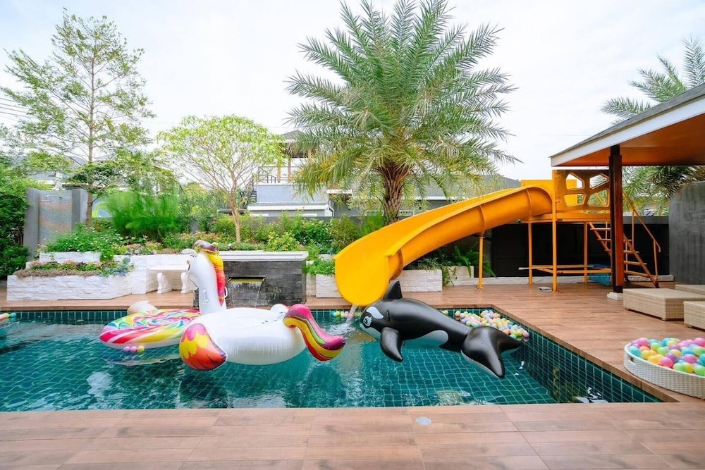 Orange Private Pool Villa, Near Cham Am Beach