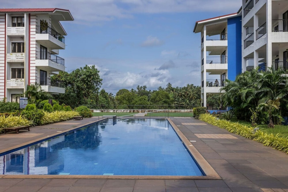 2BR w Pool Sauna 2km to Baga Calangute Beach