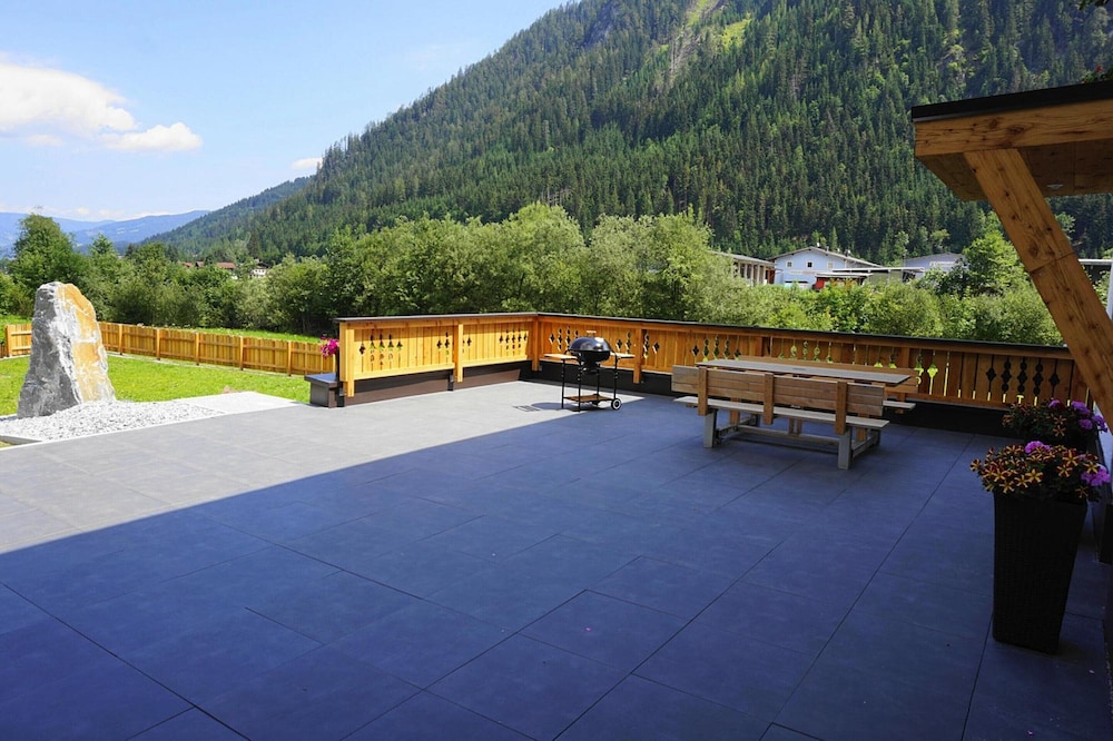 Apartment in Flachau With Mountain Views