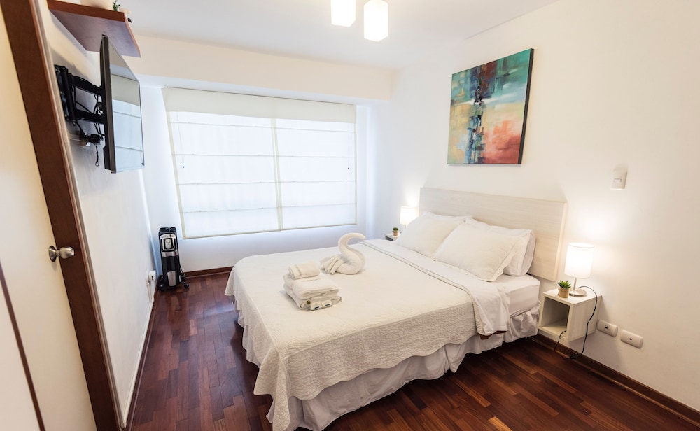 ALU Apartments - Miraflores Boardwalk