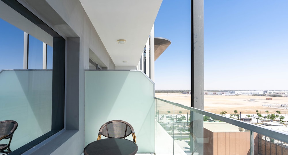 Abu Dhabi Vacations - Elegant Studio in Oasis - 4 - Property Image 3