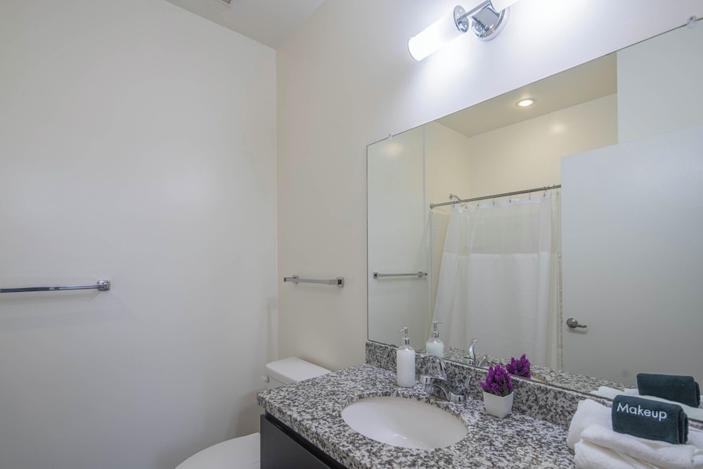 ROVE LIVING/KL - Roosevelt Point