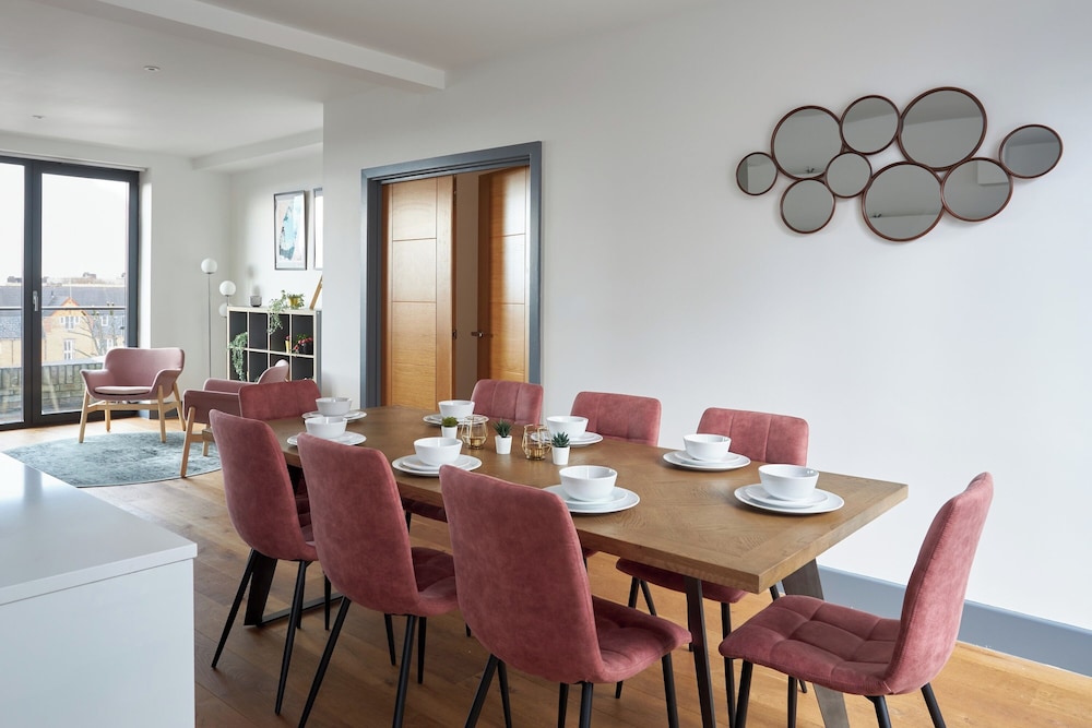 Canning Town by Viridian Apartments