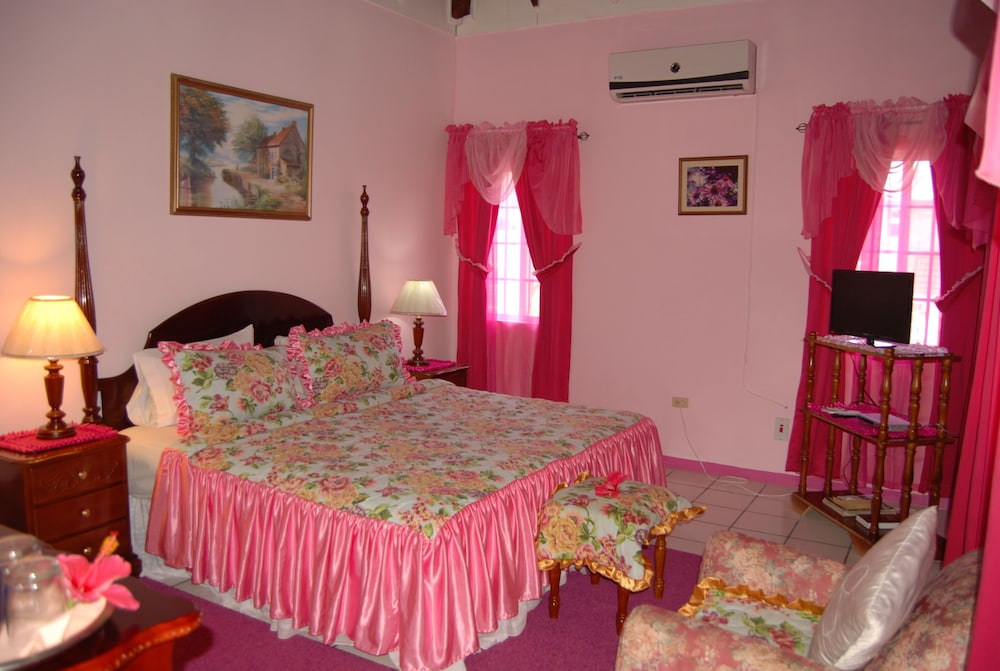 PinkHibiscus Guest House