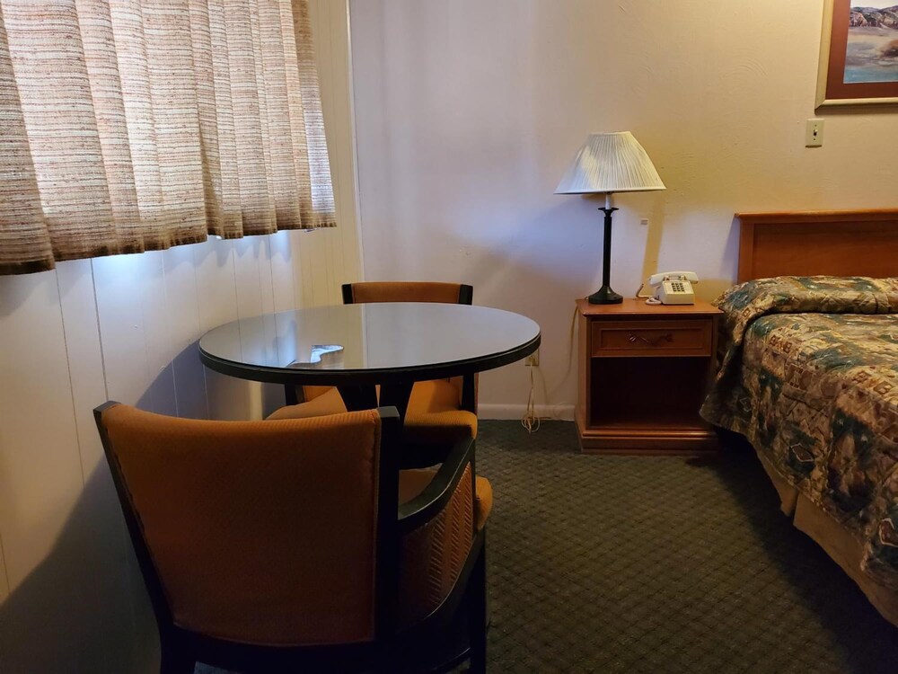 Grants Vacations - Sands Motel - Property Image 3