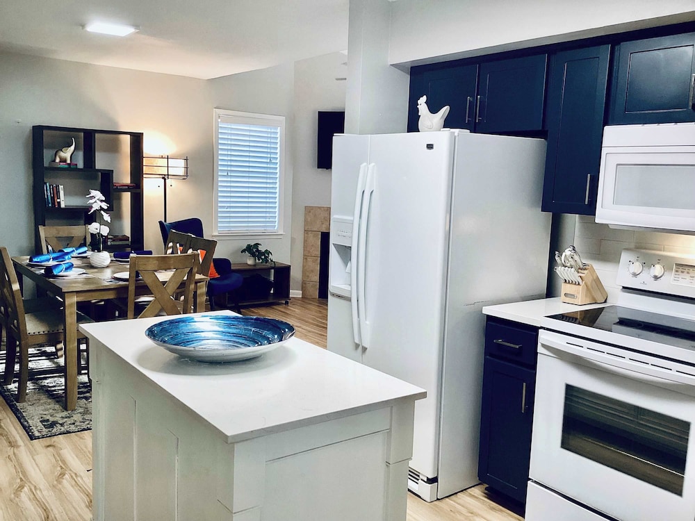 Marina Maison 2bdr Condo