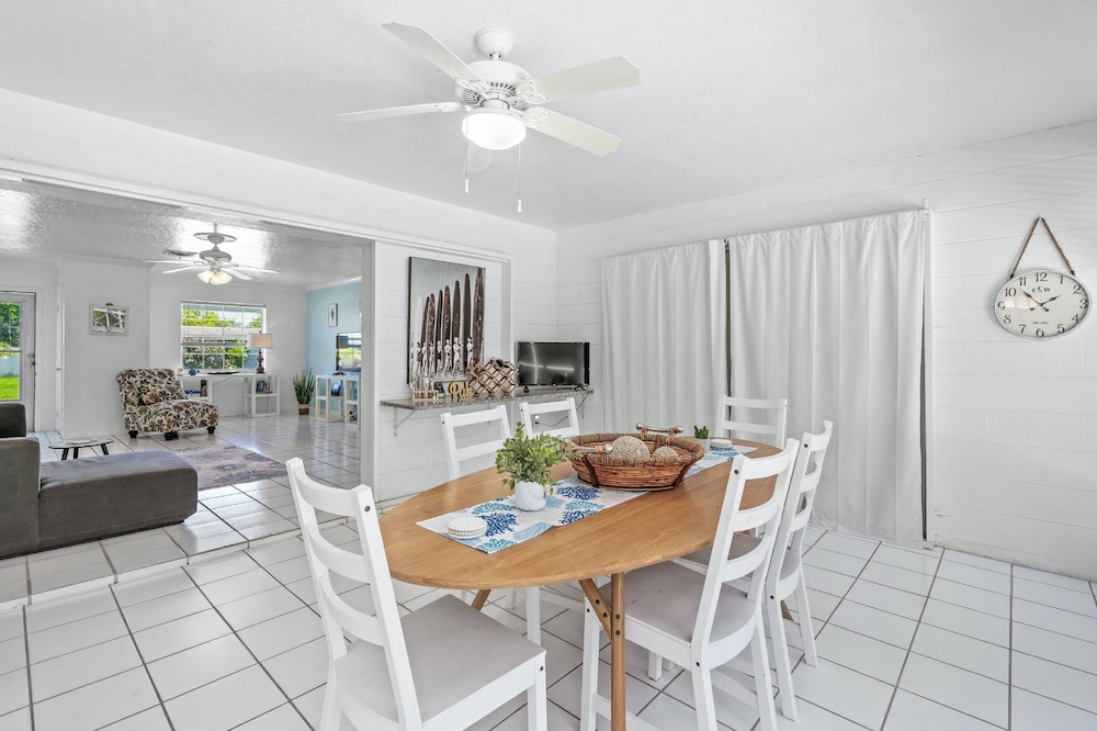 Sand Dollar Cottage