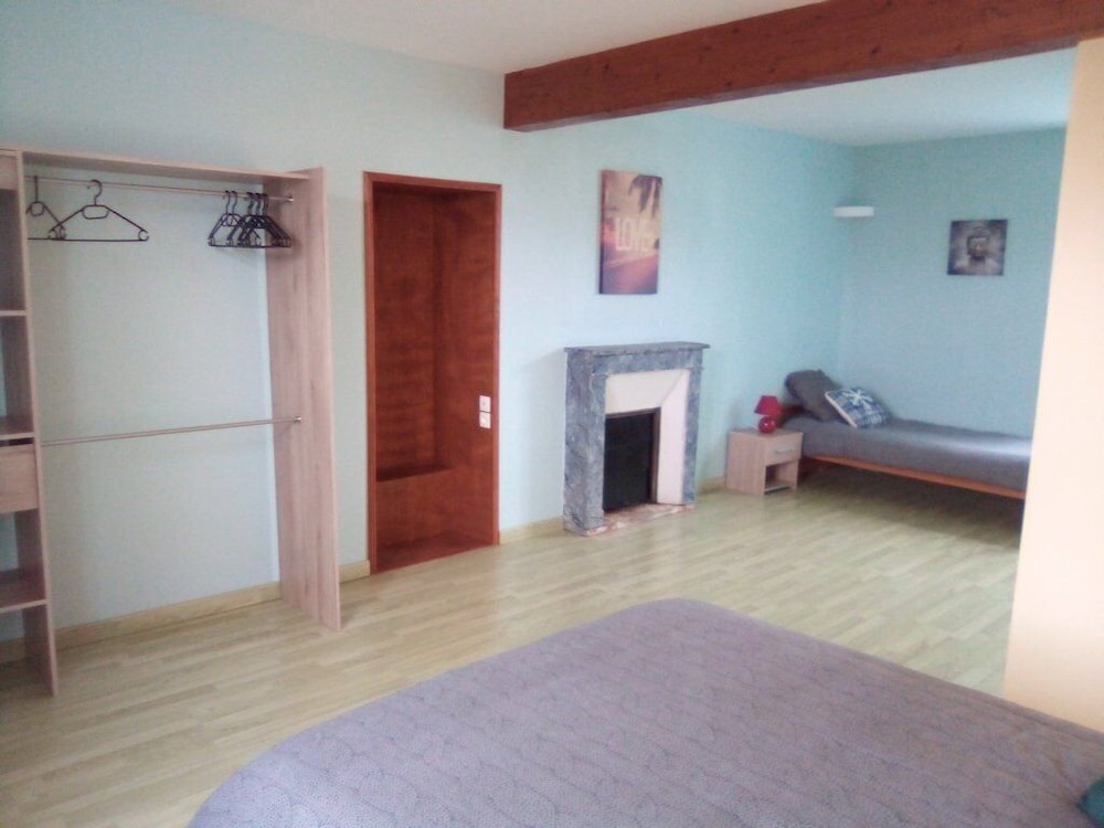 Photo 12