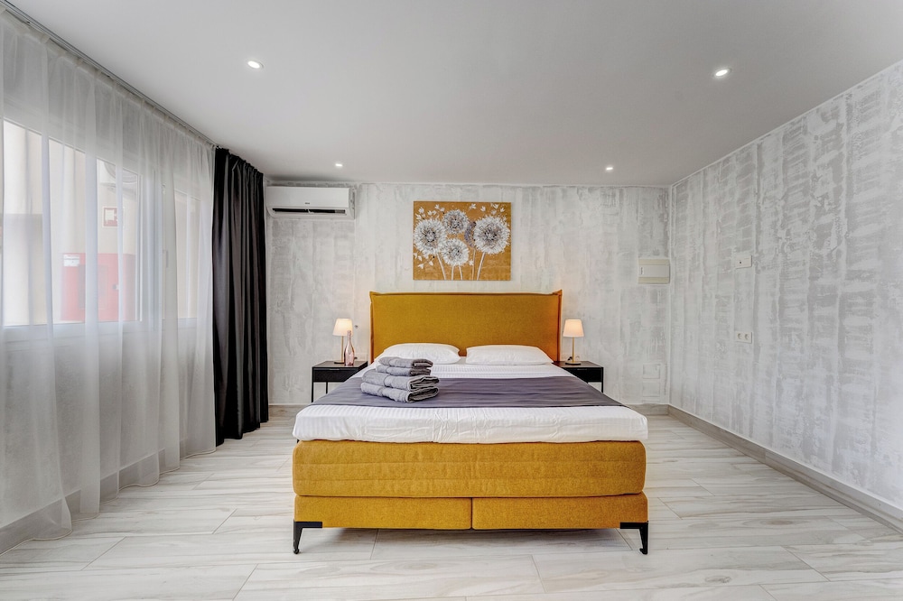 BAL Apartments - Adults Only