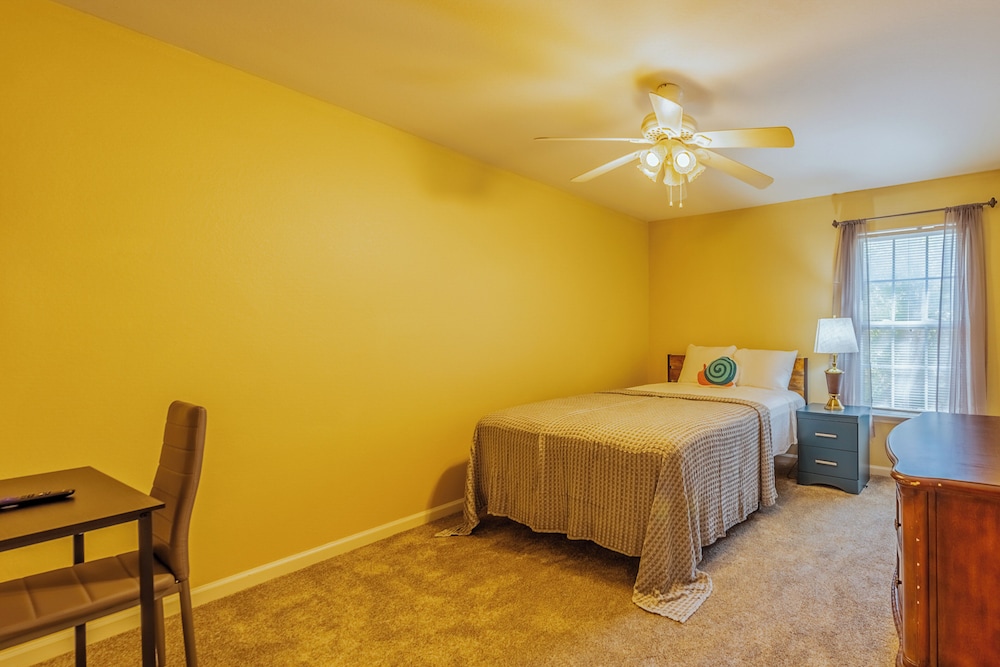 4 Mi to FSU & 5 Mi to Famu: Wfh-friendly Hub