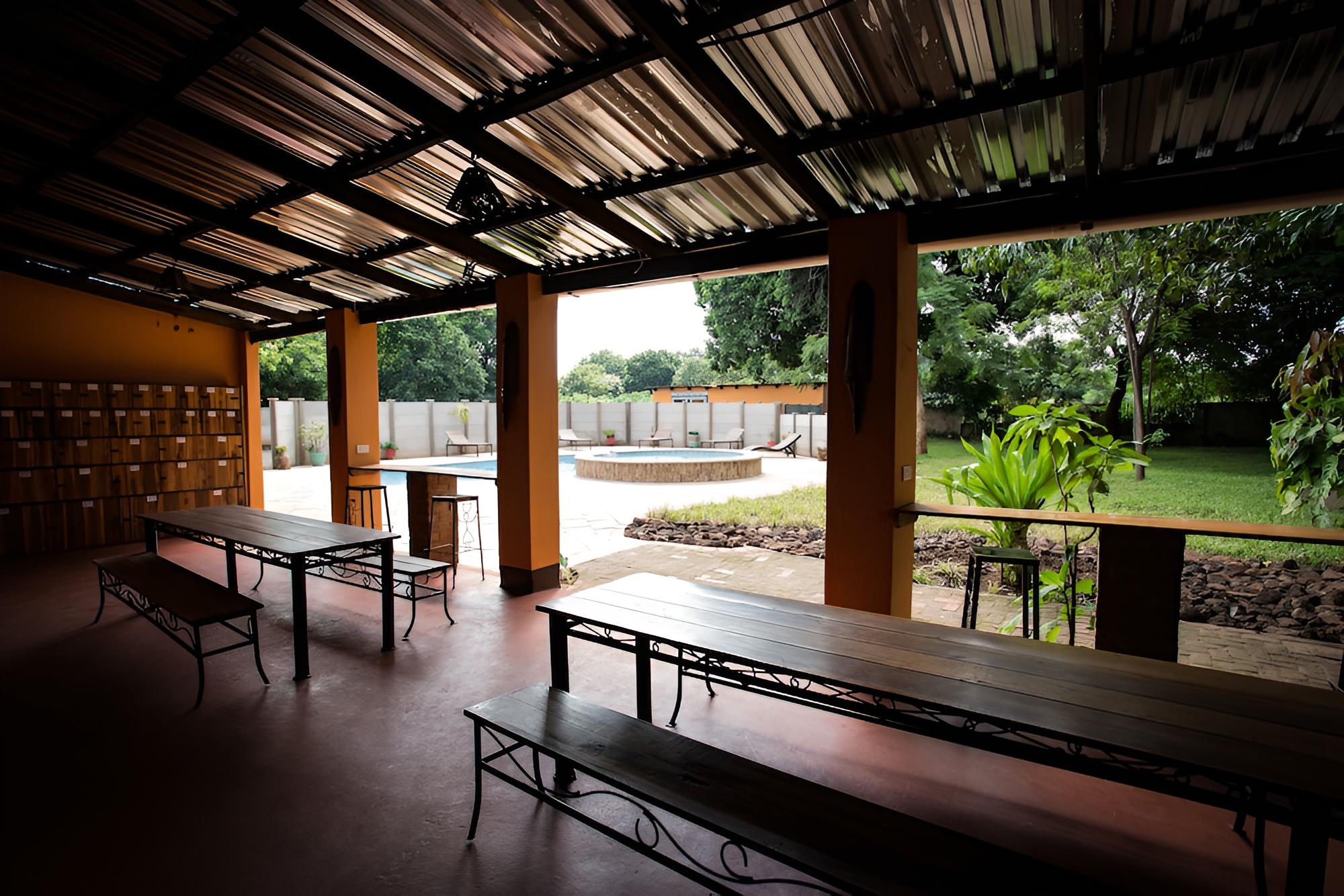 Jollyboys Camp - Hostel