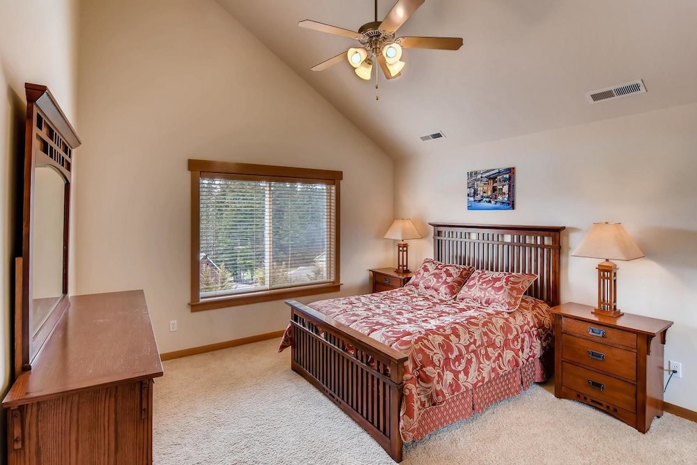 Tiger Lilly Lodge