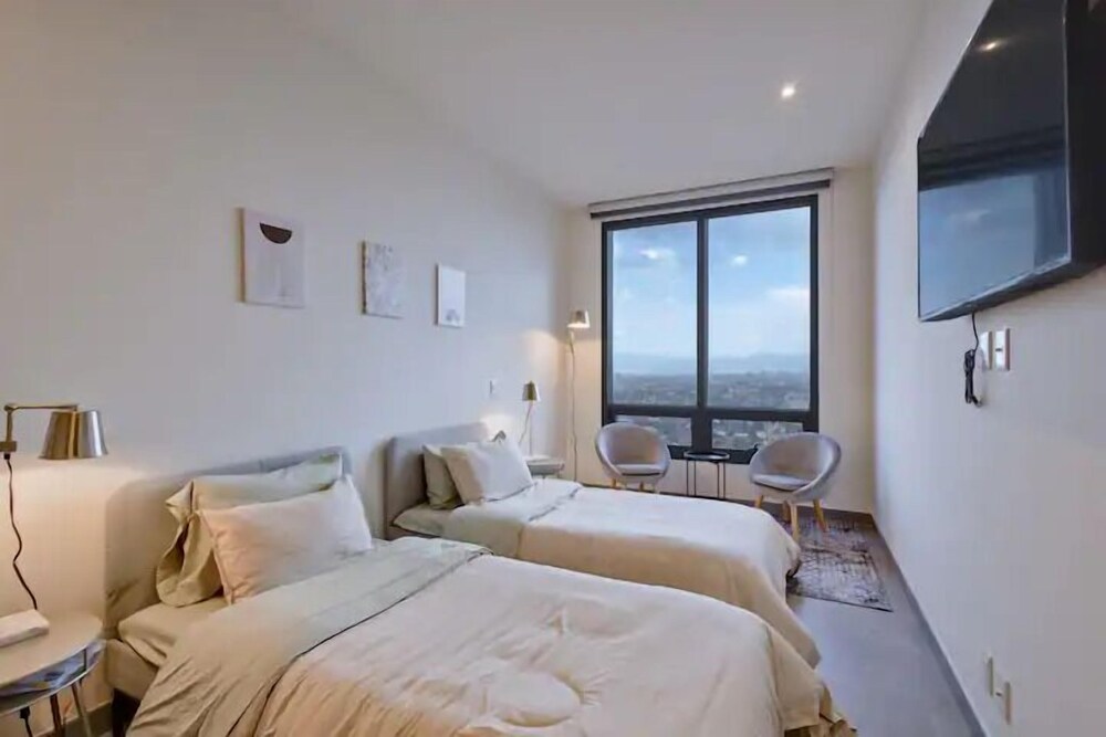 Stylish 2BR Apartment in BeGrand Reforma photo 3