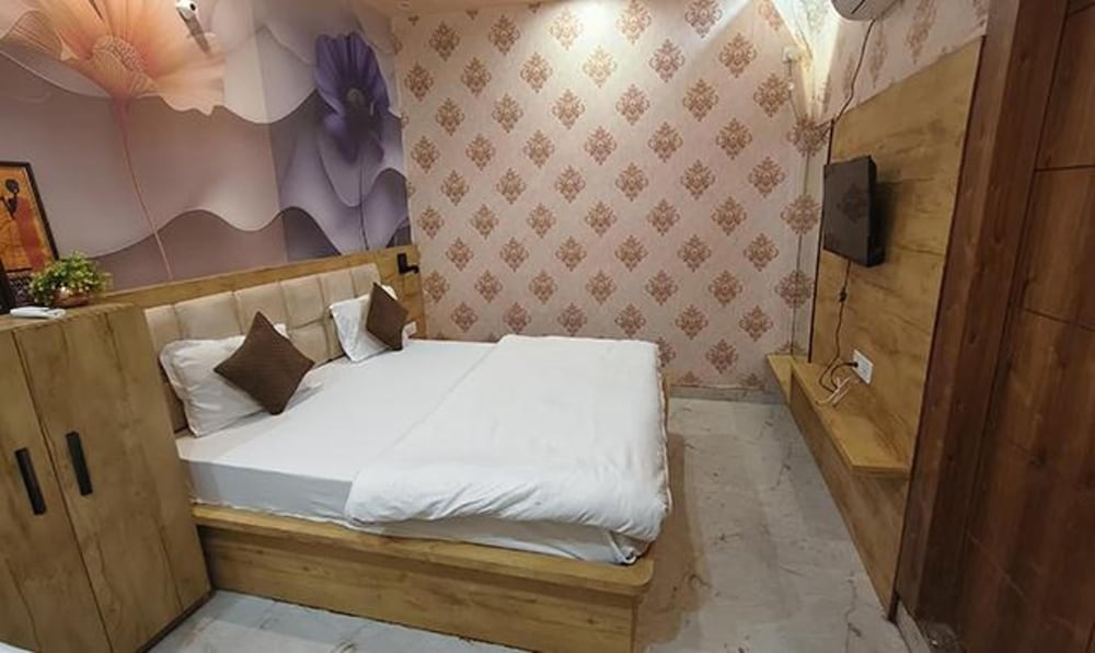 Fabhotel Devi Residency