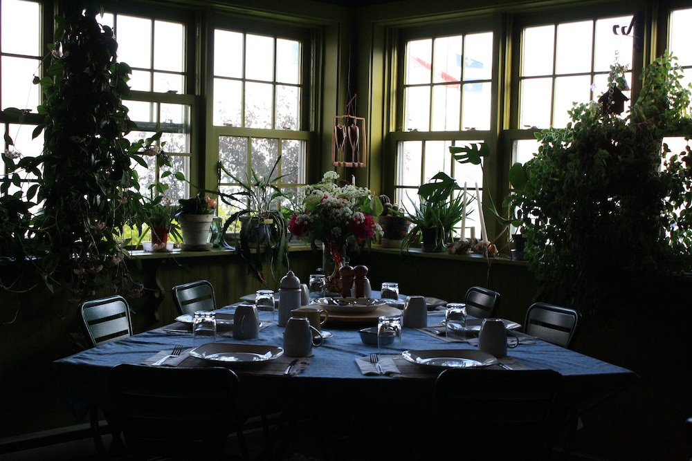 Auberge Wanta-Qo-Ti