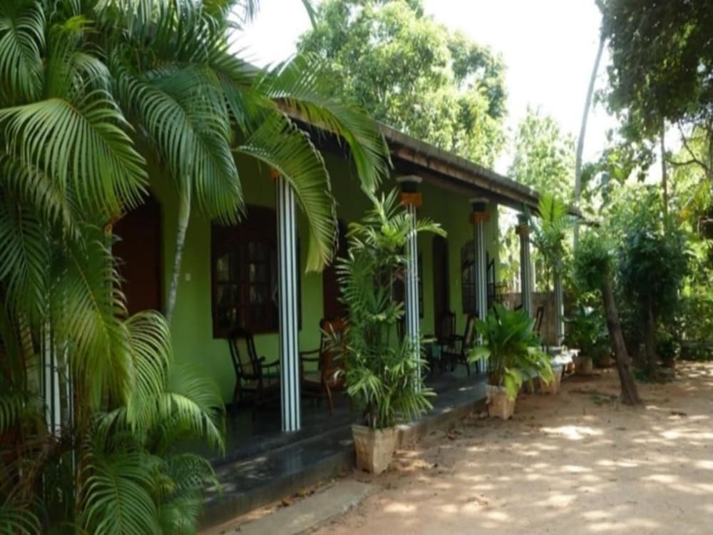 Regina Holiday Home