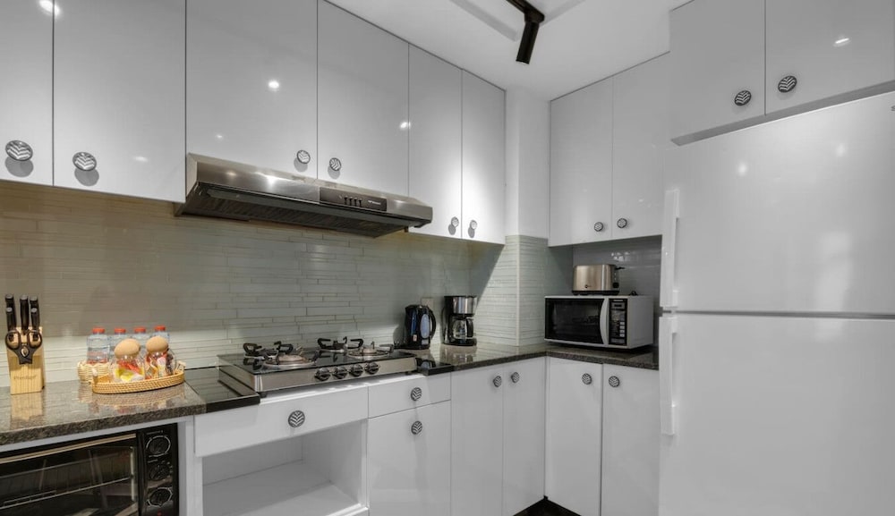 Manzil - Stylish 2BR nr Metro Station Al Jaddaf