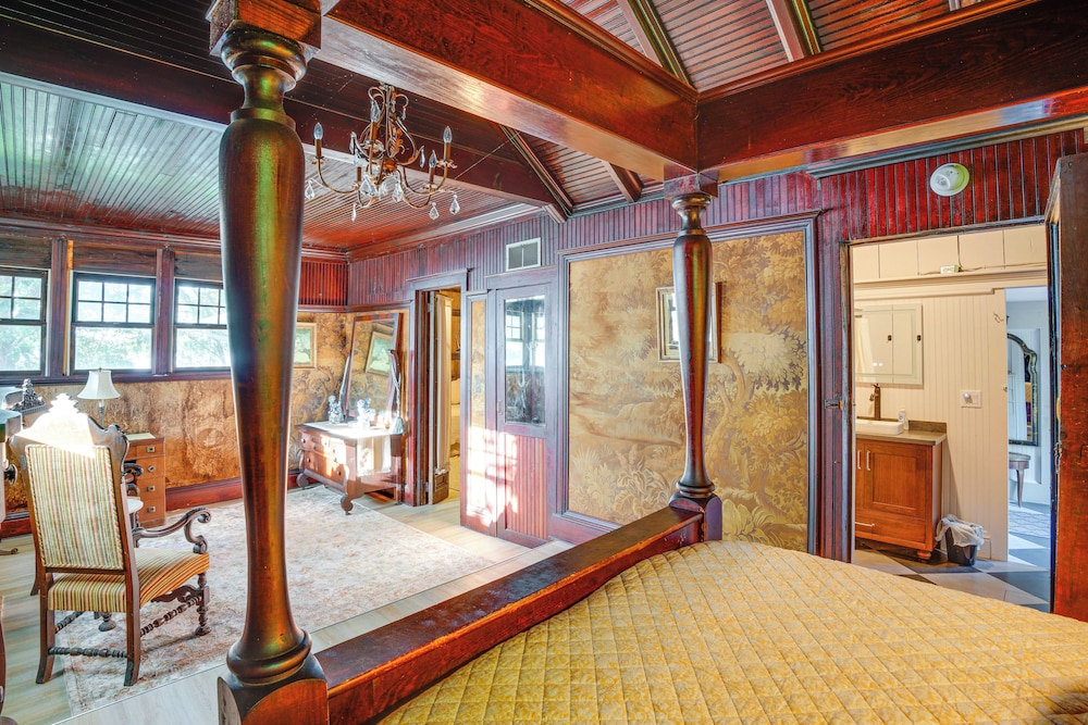Historic Lakefront Home w/ Dock on Green Lake!