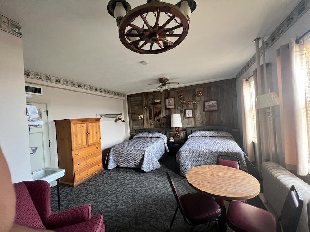 Canfield Hotel view 2