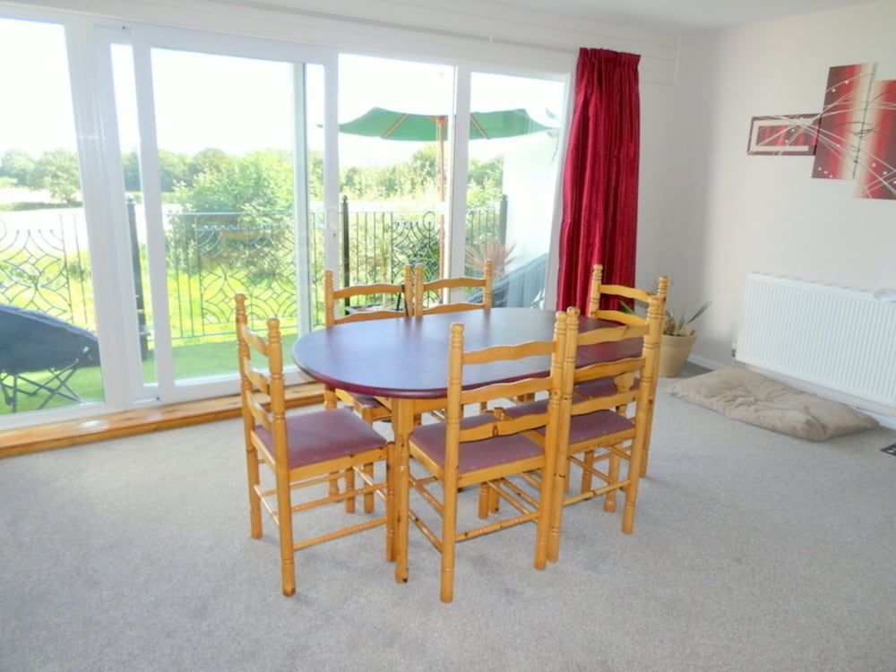 Sleeps6- Countryside Privacy- 30mintobeach view 3