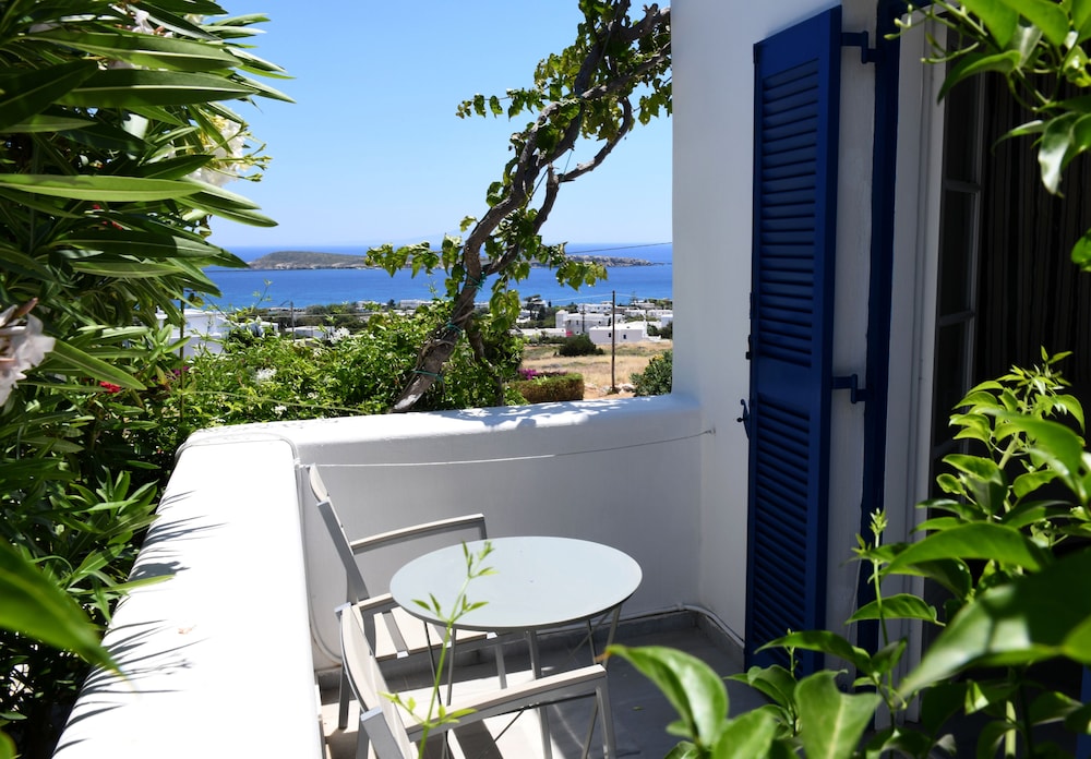 Dryades Family Hotel