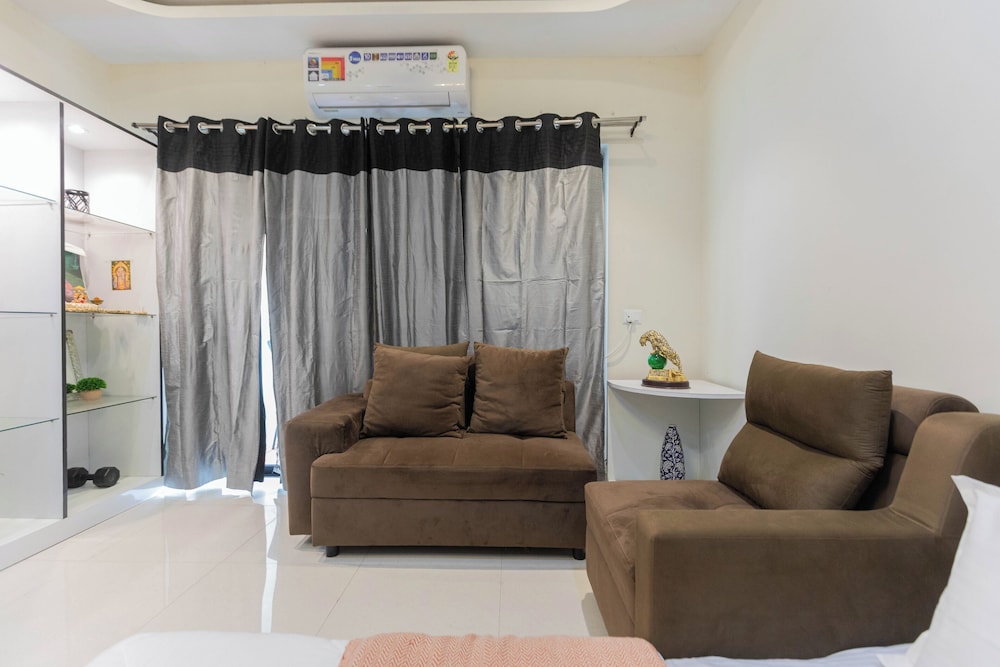 Indigo Studio by Jadecaps Nr. DLF IT Park