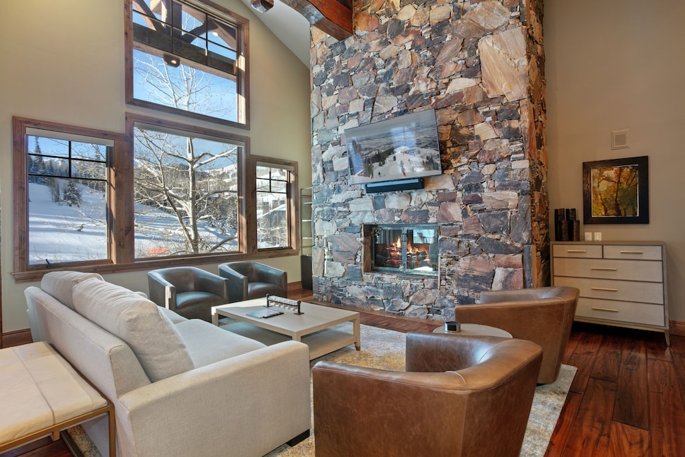 504 - Five Bedroom Penthouse Grand Lodge 5 Condo