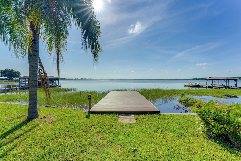 Dora Canal Views & Shared Dock: Apt in Tavares!